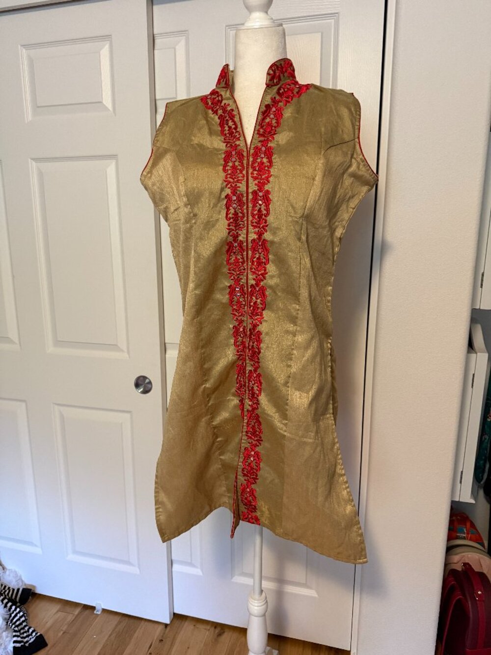 Women's Sleeveless Kurta Gold with Red Embroidery